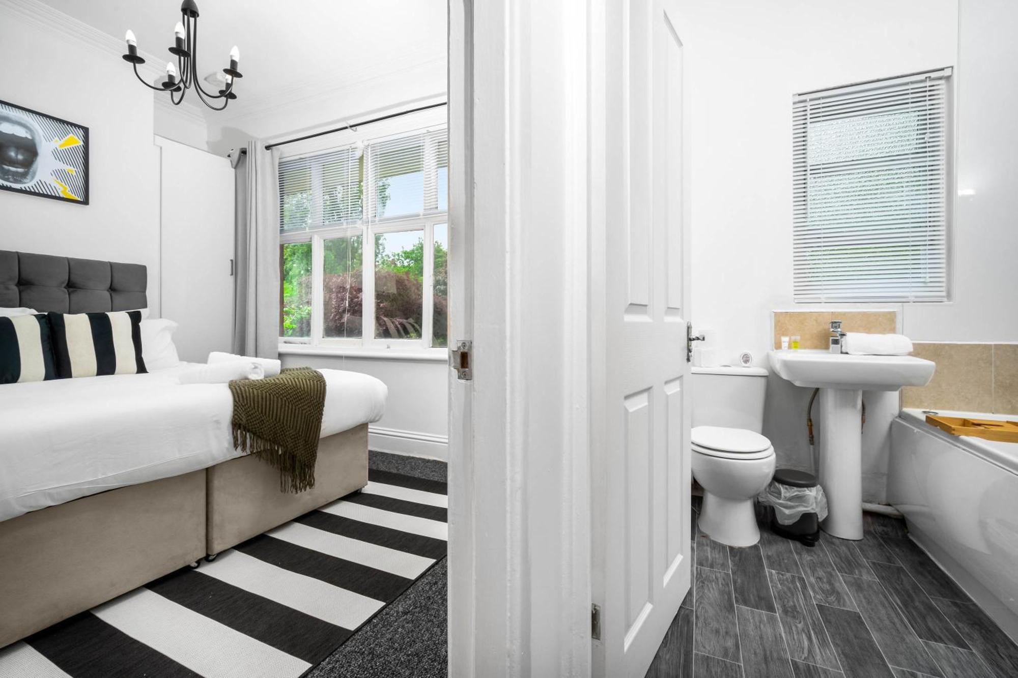 Luxury Apartment - Fast Wifi - Wolverhampton 9Apc Екстериор снимка